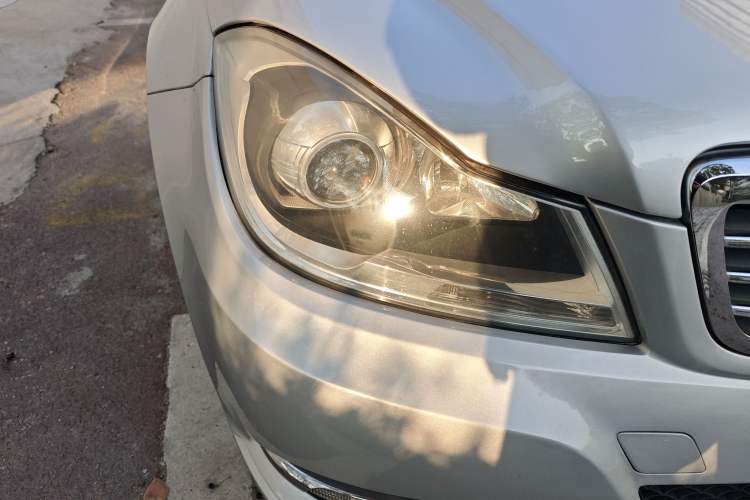 Used Mercedes-Benz C-Class 2010 C 180K Classic model