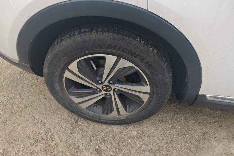 Used Hongqi HS5 2019 2.0T Smart Connect Flagship Edition Right Rear Wheel Hub