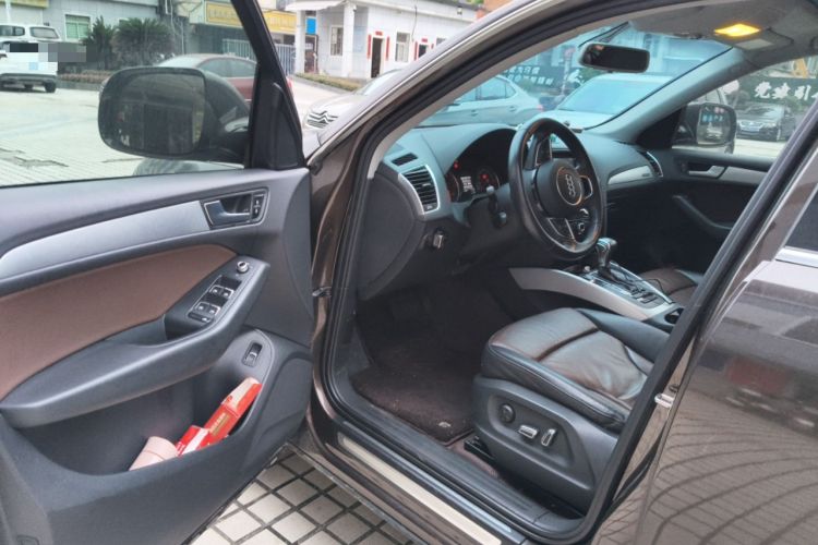 Used Audi Q5 2016 40 TFSI Technology Edition Driver Seat