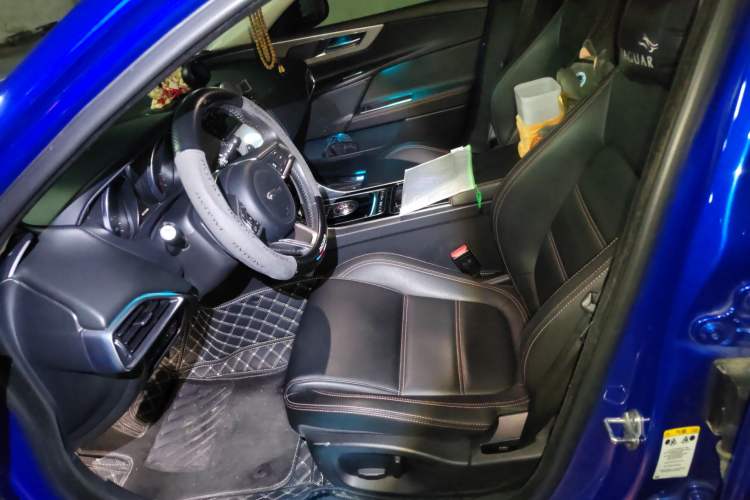 Used Jaguar XEL 2019 2.0T 200 PS Luxury Edition Left Front Seat