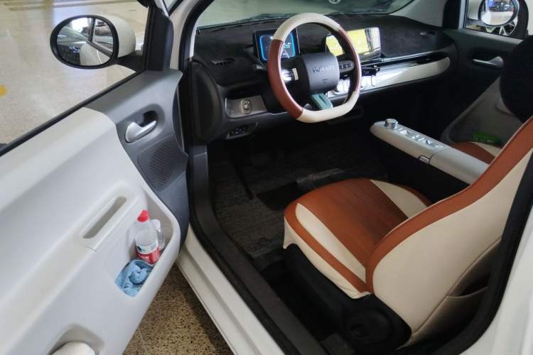 Used CHANGAN NEVO Lumin 2025 205 km Xiangqin Version
