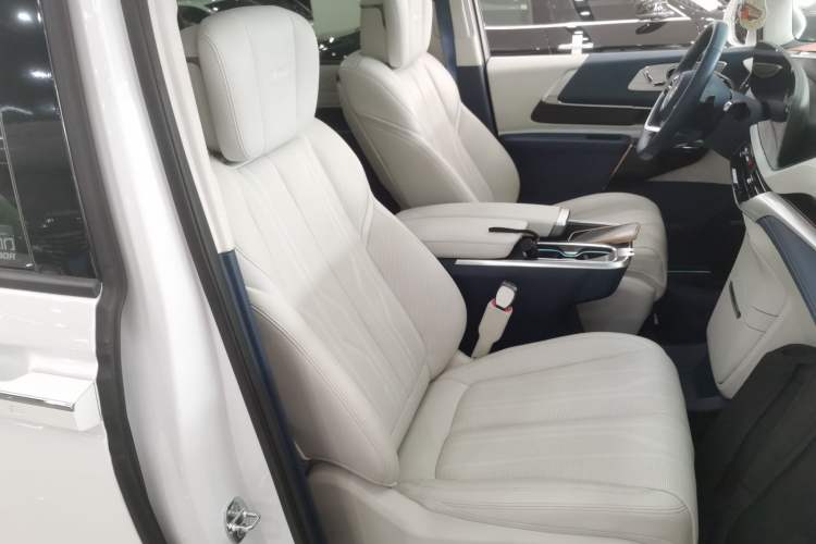 Used Buick Century 2023 2.0T Seven-Seater Yinshi Edition