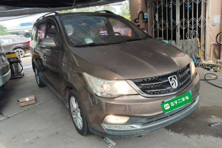 Used Baojun 730 2016 1.5L Manual Luxury Edition 7 Seats Front Right 45 Deg