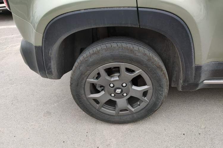 Used Baojun Spark EUV 2026 301km Flagship Edition Right Rear Wheel Hub