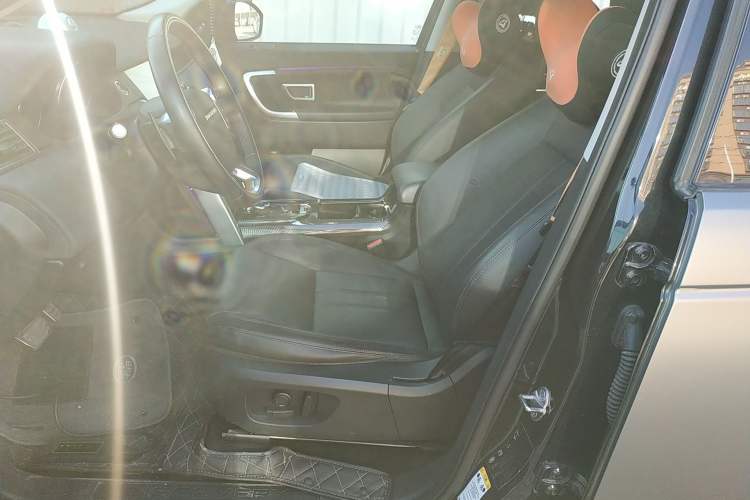 Used Land Rover Discovery Sport 2017 2.0T SE
