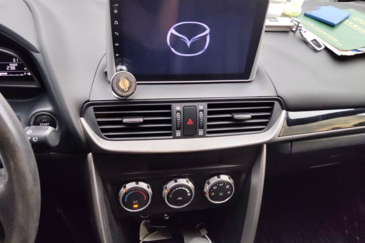 Used Mazda CX-4 2018 2.0L Automatic Two-Wheel Drive Blue Sky Dynamic Version China V Standard Audio And AC Panel