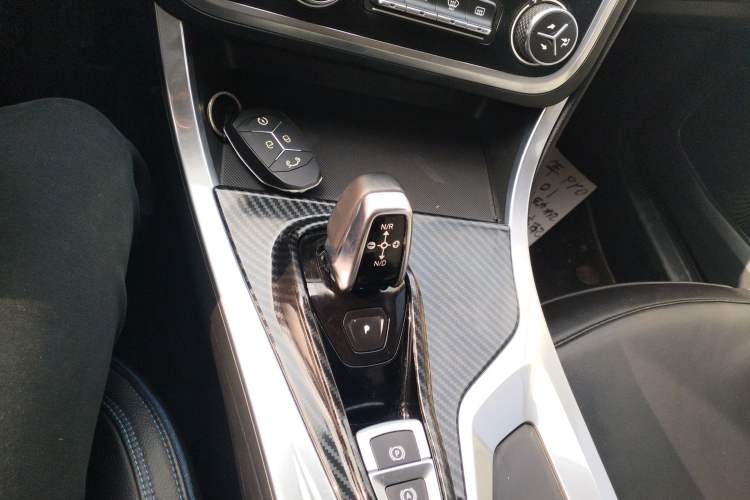 Used Lynk & Co 01 2017 2.0T Two-Wheel Drive Zhaopu Version
