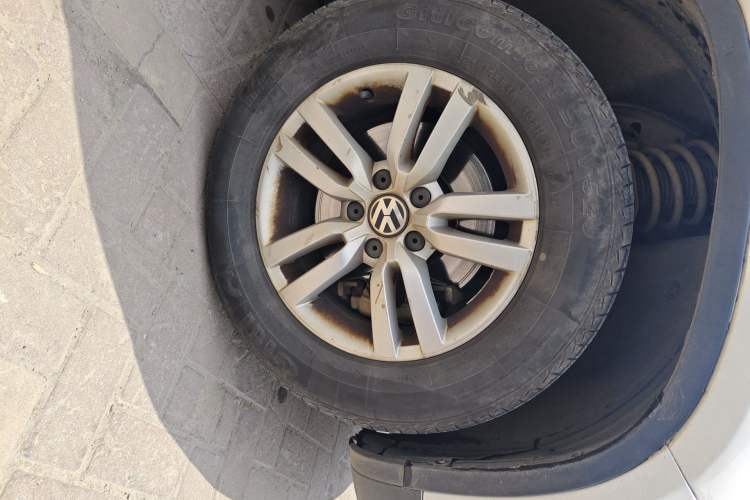 Used Volkswagen Tiguan 2016 300TSI Automatic Two-Wheel Drive Trend Edition Right Front Wheel Hub