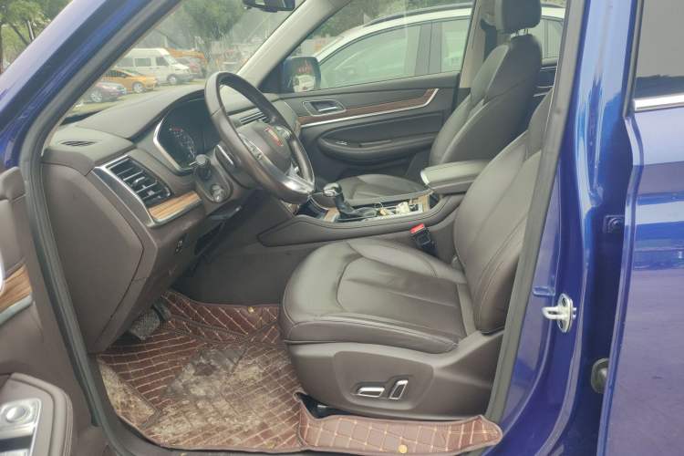 Used Roewe RX8 2018 30T Smart Connectivity Two-Wheel Drive Flagship Edition