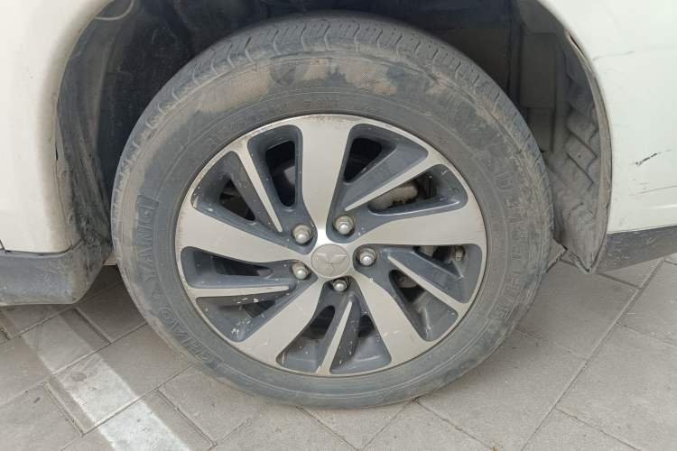 Used Mitsubishi ASX 2016 2.0L CVT Two-Wheel Drive Excellence Edition Right Front Wheel Hub