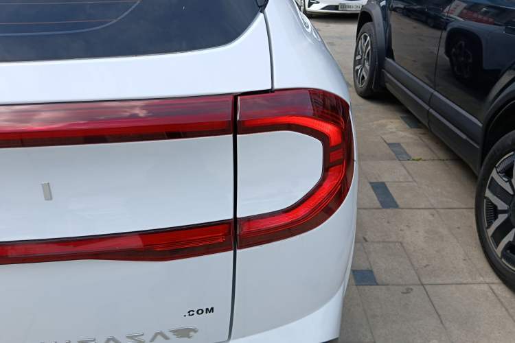 Used Hyundai ix35 2023 Musso 2.0L Deluxe Edition DLX
