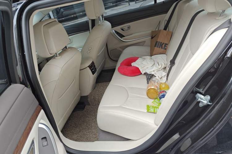 Used Roewe e950 2017 50T Hybrid Connected Executive Edition