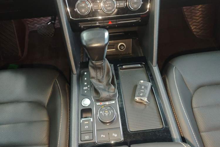 Used Volkswagen Teramont 2019 380TSI Four-Wheel Drive Luxury Version China V Standard Gear Lever