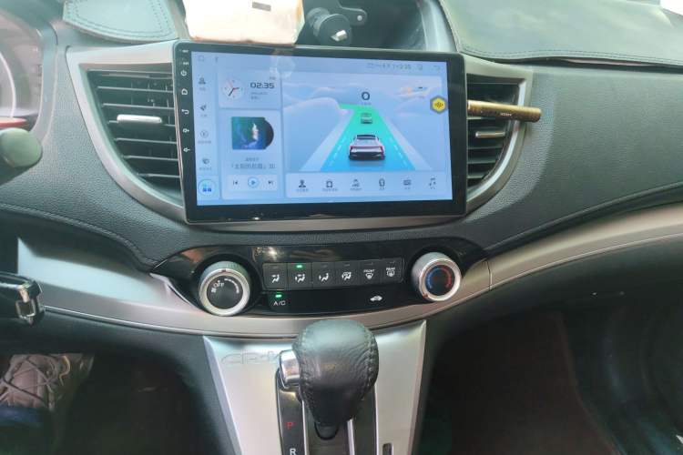 Used Honda CR-V 2015 2.0L two-wheel drive urban version
