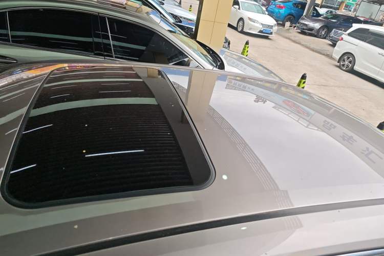 Used Toyota Levin 2021 2.0L Luxury Edition Roof