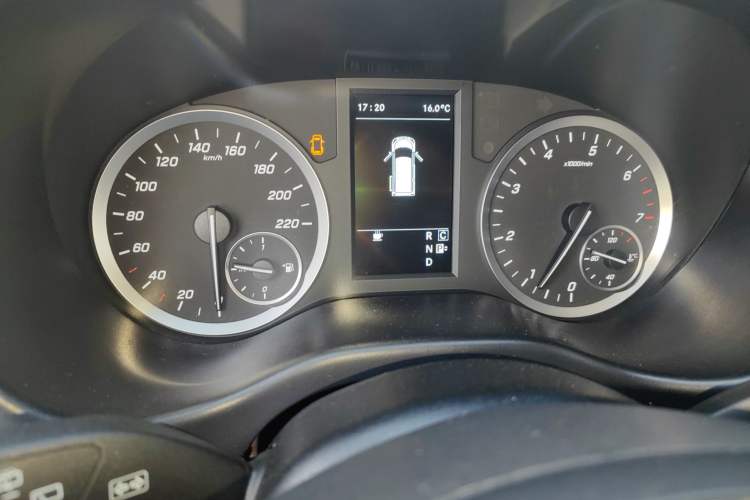 Used Mercedes-Benz Vito 2018 2.0T Business Version China V Emission Standard