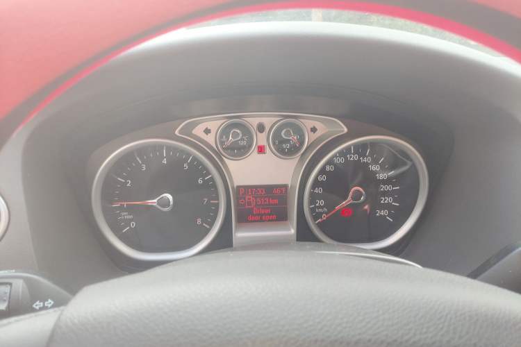 Used Ford Focus 2011 Hatchback 1.8L Automatic Fashion Edition
