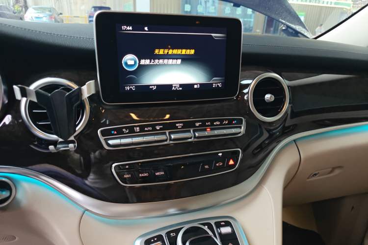 Used Mercedes-Benz V-Class 2018 V 260 L Prestige Extended Version China VI
