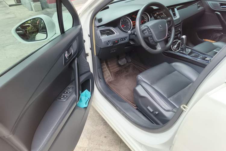 Used Peugeot 508 2015 1.8THP Automatic Prestige Edition Driver Seat