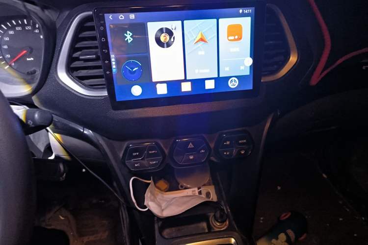 Used GAC Trumpchi GS4 2015 200T Manual Elite Edition Audio And AC Panel