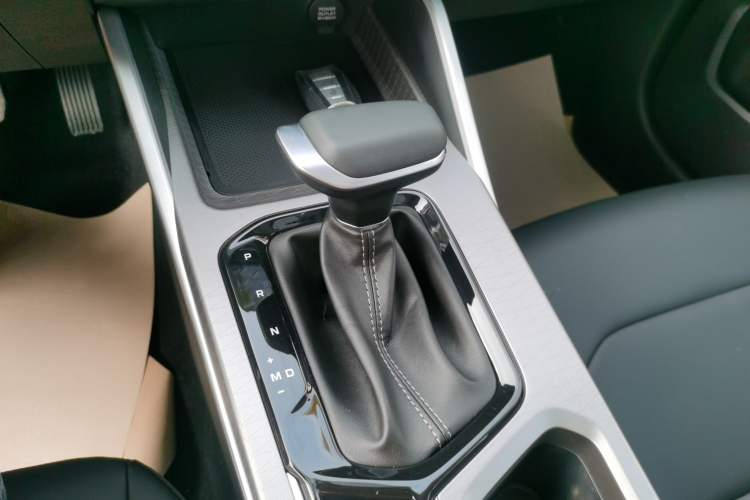 Used Geely Auto Emgrand 2026 Model 4th Generation 4 Millionth Anniversary Edition 1.5L CVT Feiyue Edition
