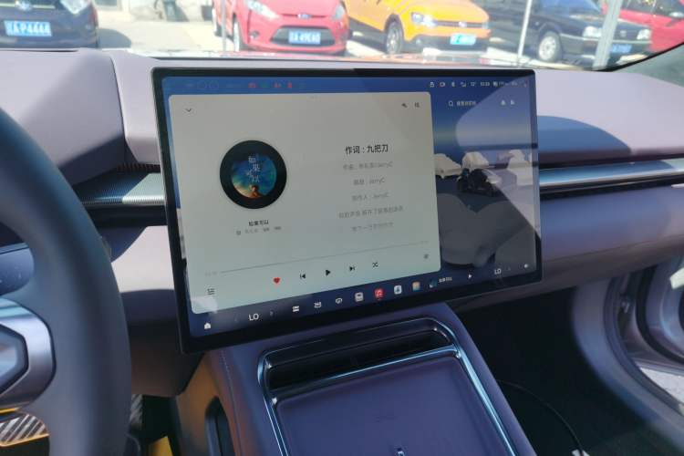 Used XPeng P7 2025 Model—750 All-Wheel-Drive High-Performance Ultra