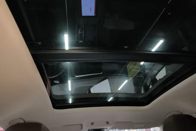 Used Volkswagen Viloran 2023 Revised 330TSI Business Edition
