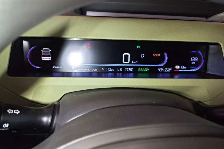 Used Geely Galaxy Panda 2024 Panda Mini 200km Longteng PRO Edition