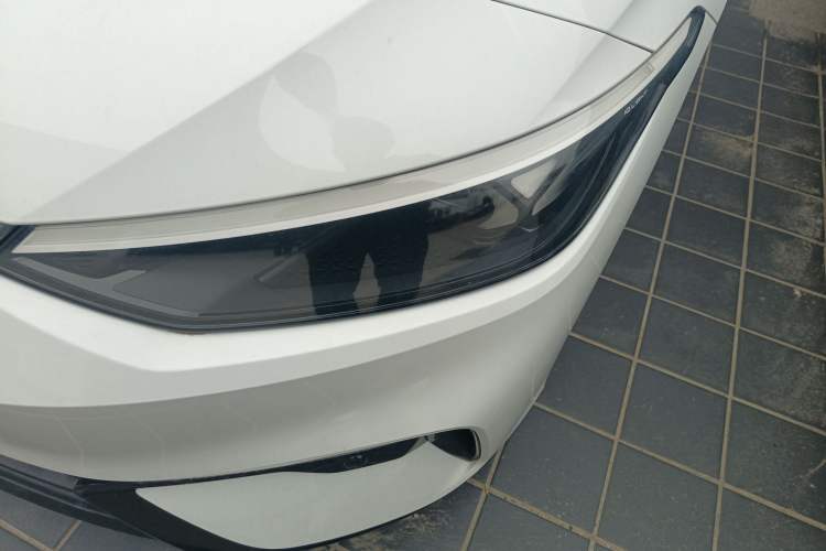 Used Volkswagen ID.7 VIZZION 2024 AIR model Left Front Headlight