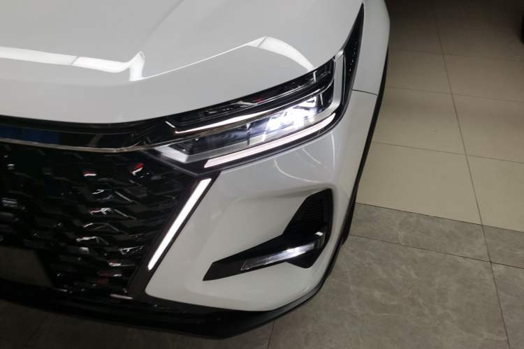 Used Chery Tiggo 8 PRO 2024 Champion Edition 290T Two-Wheel Drive Peak Version 5 Seats
