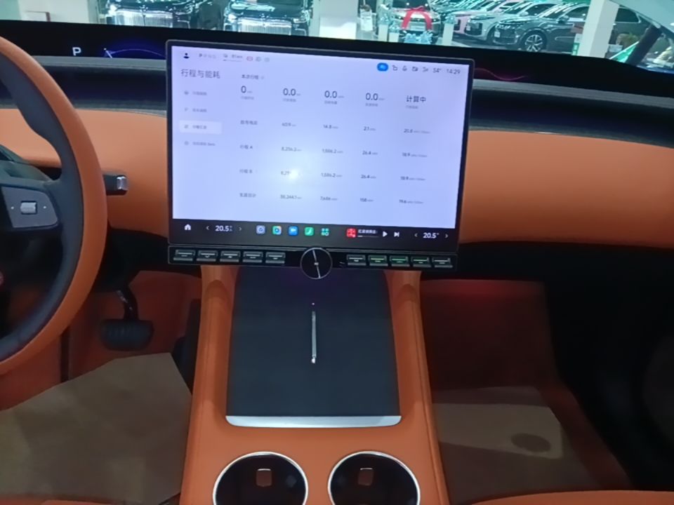 Xiaomi Auto YU7 2025 Ultra-Long Range All-Wheel Drive Pro Version — снимка 15