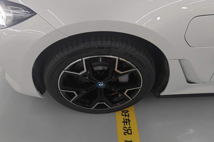 Used BMW i3 2023 eDrive 40 L Midnight Edition