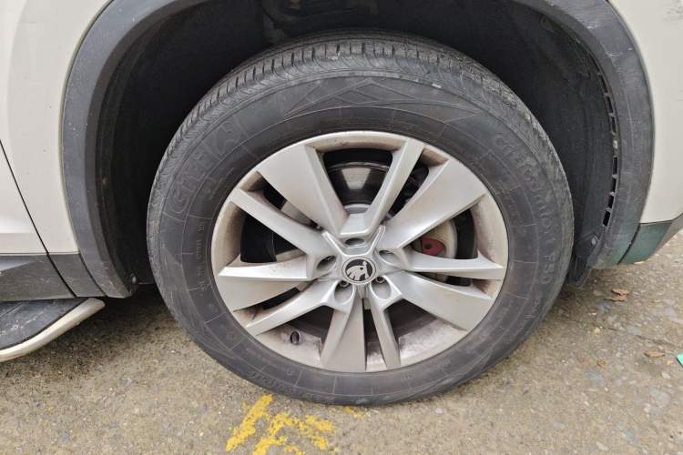 Used Skoda Kodiaq 2018 TSI330 7-Seater Two-Wheel-Drive Luxury Enjoyment Edition Right Front Wheel Hub