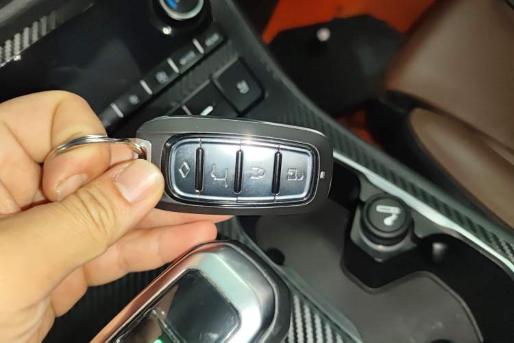 Used Haval H8 2017 2.0T Gasoline Four-Wheel Drive Luxury Model