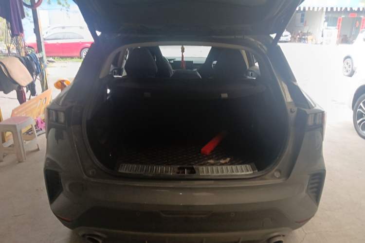 Used Lynk & Co 06 2021 1.5T Shero Pink Special Edition
