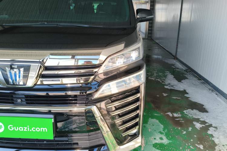 Used Toyota Vellfire 2021 Crown Dual-Engine 2.5L HV Supreme Edition
