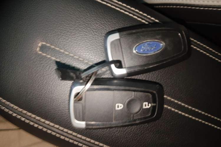 Used Ford Escape 2020 EcoBoost 245 Two-Wheel-Drive Titanium Edition