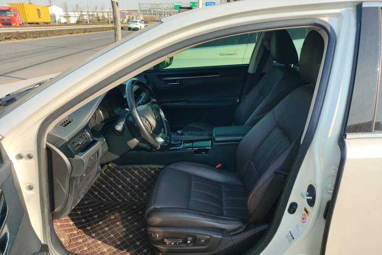 Used Lexus ES 2017 200 30th Anniversary Edition