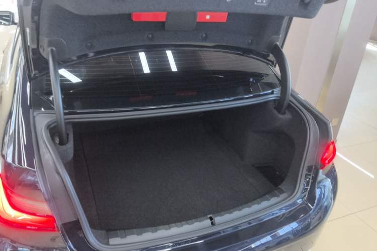 Used BMW 3 Series 2025 325Li M Sport Package
