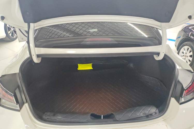 Used Hyundai Elantra 2022 1.5L CVT GLX Elite Edition Trunk