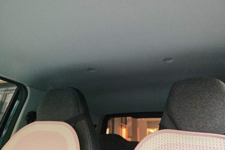 Used Chery QQ Ice Cream 2022 170km Sundae Phosphate Lithium-Ion Headliner