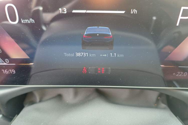 Used BMW 3 Series 2024 325Li M Sport Night Edition Package Odometer Close Up