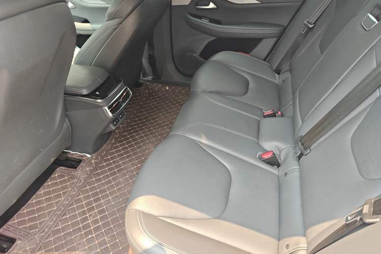 Used ARCFOX Alpha S 2022 525S 160kW Left Rear Seat