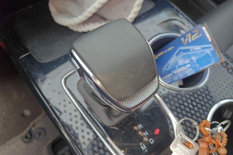 Used Hongqi HS3 2023 1.5T Two-Wheel Drive Shanwei Edition
