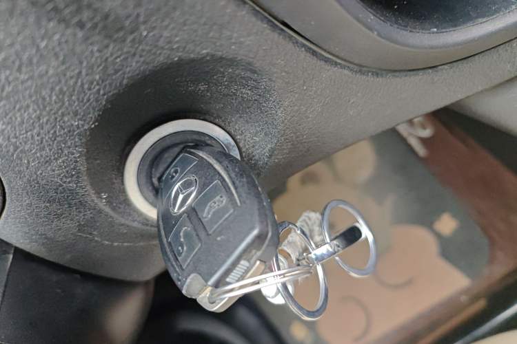 Used Mercedes-Benz Vito 2021 2.0T Business Version 7 Seats Vehicle Key