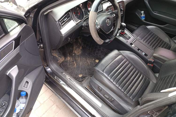 Used Volkswagen Magotan 2017 330TSI DSG Leading Model Driver Seat