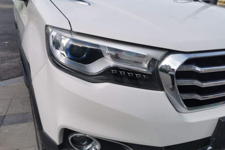 Used Haval H1 2016 Blue Label 1.5L AMT Urban Model Right Front Headlight