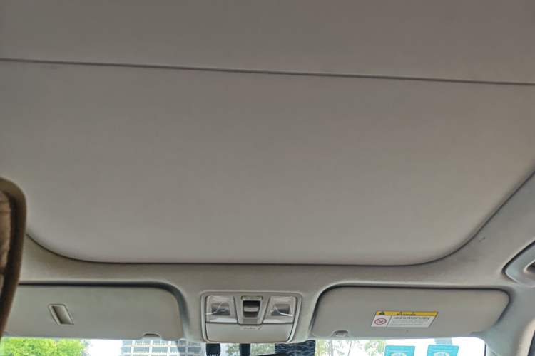 Used Hyundai ix25 2015 1.6L Automatic Two-Wheel-Drive Deluxe DLX Model Headliner