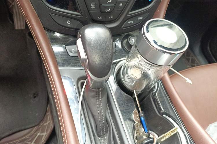 Used Buick Envision 2020 28T Four-Wheel Drive Elite Version Gear Lever