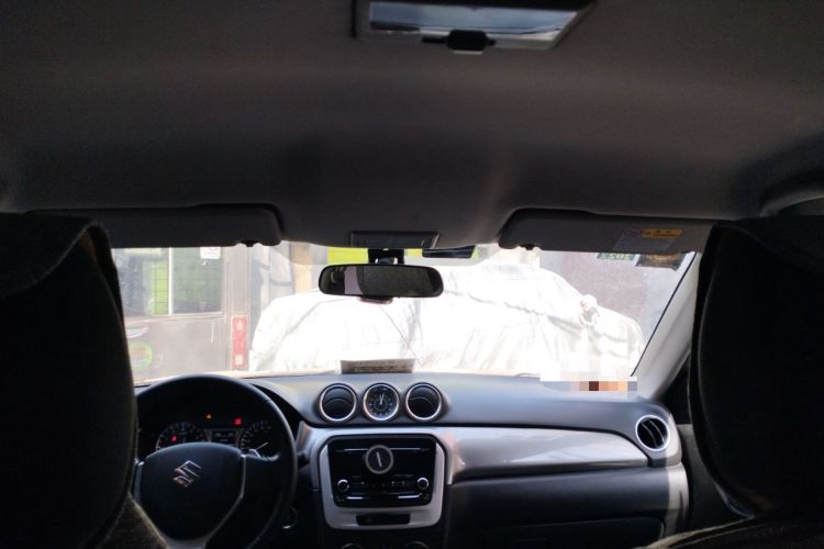 Used Suzuki Vitara 2016 1.4T Automatic Two-Wheel Drive Elite Model Headliner